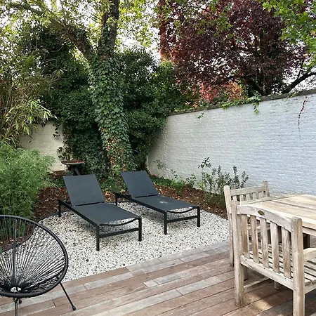 Luxury With Cosy Garden! Γάνδη
