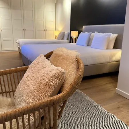 Διαμέρισμα Luxury With Cosy Garden! *
