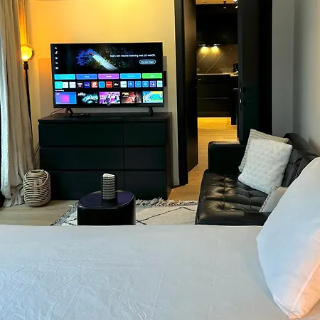 Apartmán Luxury With Cosy Garden!