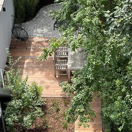Apartmán Luxury With Cosy Garden!