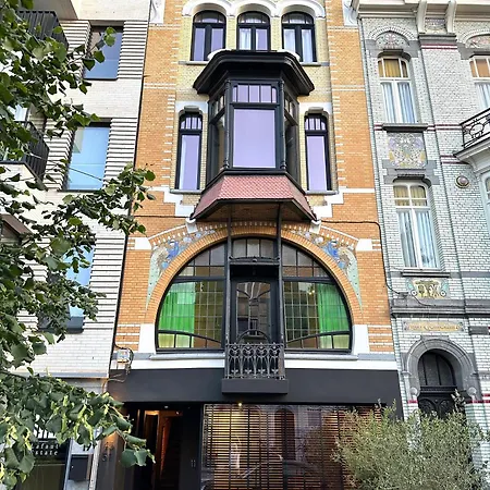 Luxury With Cosy Garden! Apartmán *